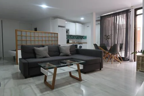 J & E Málaga Center Apartamentos