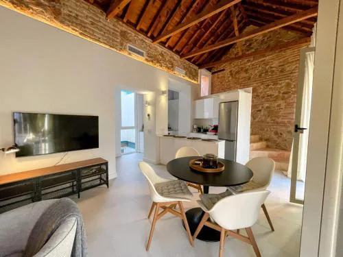 KEYWISE Nordic design Home city center 2 rooms 2 bath and terrace