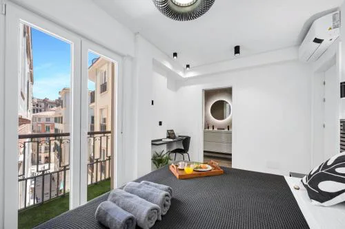 Las Flores Luxury Apartment