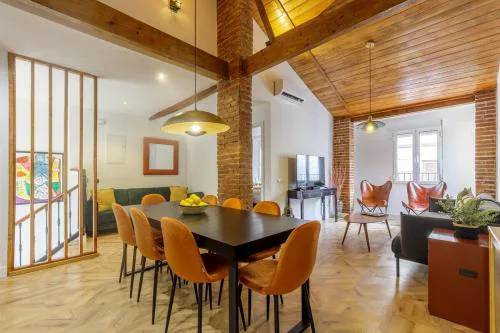 Living4Malaga Art&Light Attic