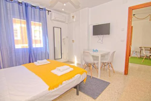Low cost rooms Malaga Mota