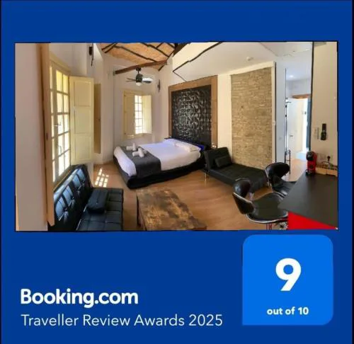 Luxury Apartments Chinitas 11