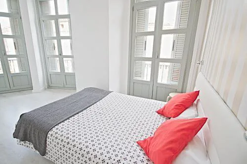 MalagaUrbanRooms - Central Suites
