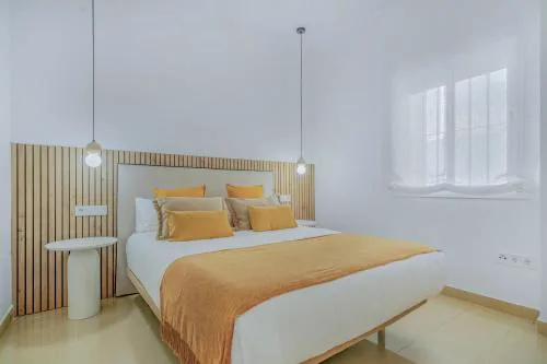Mariblanca & Old Town by ELE Apartments