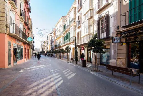 NEW FOR COUPLES Malaga Center Tour