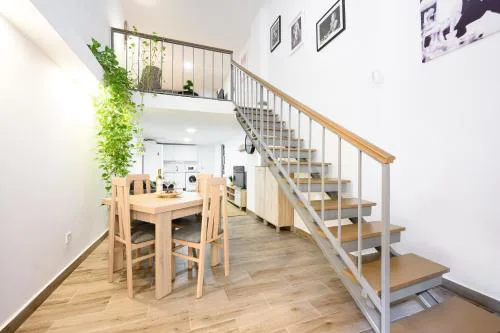 Nomad Urban Duplex