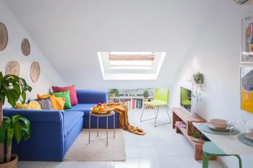 Picasso's Dream Cozy & Chic Attic Plaza Merced