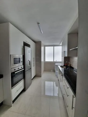 Preciosoy gran apartamento terraza con vistas wifi y climatización
