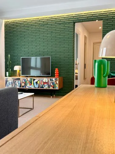Spacious 3BR City Center Walk Everywhere