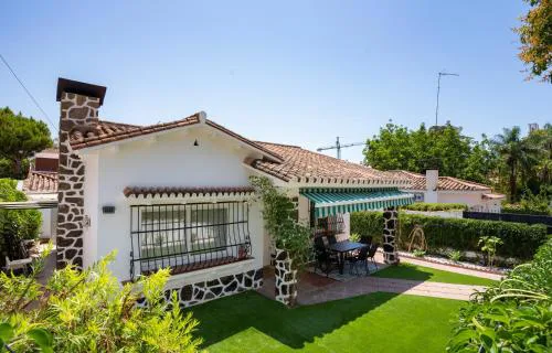 Spacious Malaga House with private walled-in yard