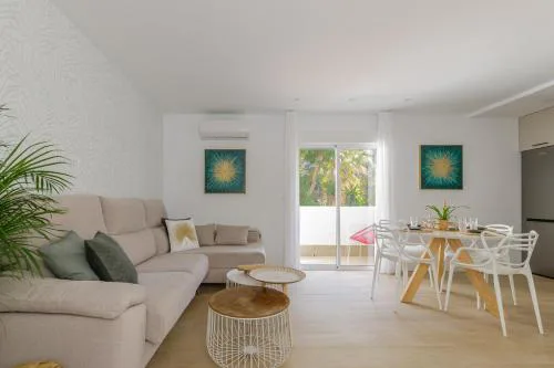 Spacious & Quiet apartment by HelloMalaga - AZAHAR