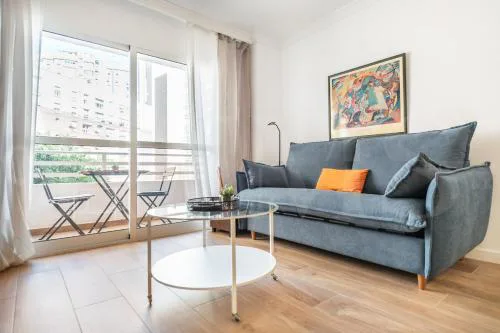 Stylish Retreat by Malaga Beach REMS