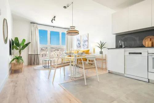 Urban Sky apartment with parking & gym by REMS
