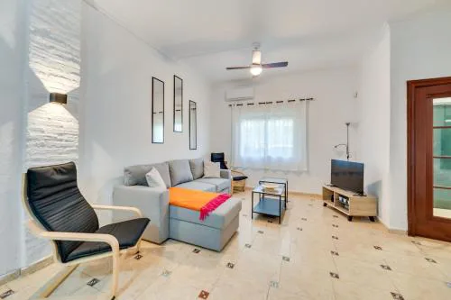 Villa Mari Carmen - Malaga Beach Escape