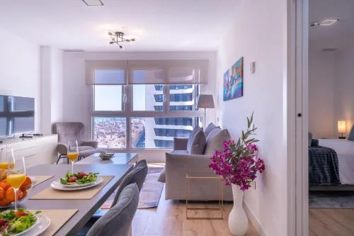XPCE URBAN 15 MALAGA SKYLINE - Parking Free