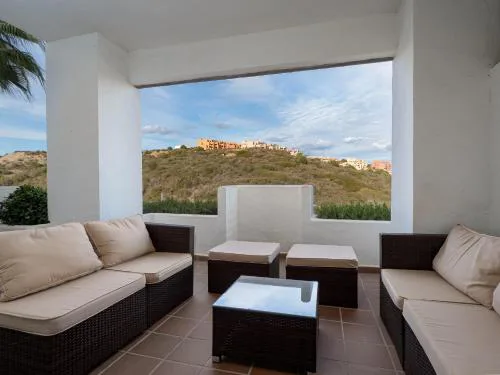 2147-Beautiful 2 bedrooms with sea view