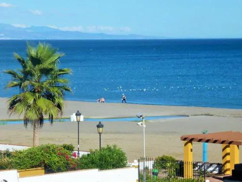 Apartamento 409 Marina Real Puerto de la Duquesa playa