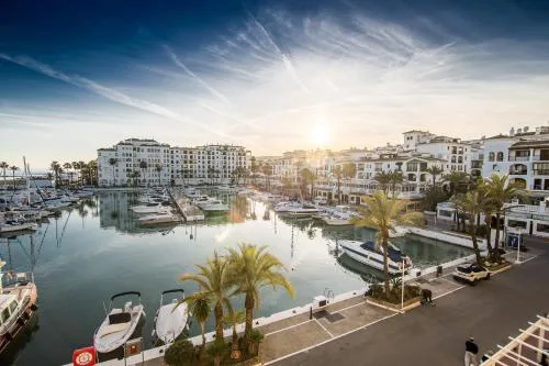 Beautiful Duquesa Harbour apt 2001