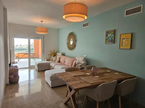 Casa Micangelo - seaview, 5 mins walk to beach