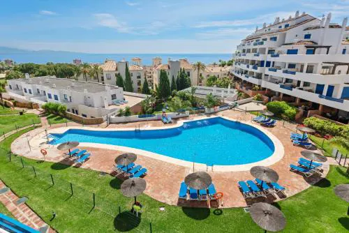 Duquesa Suites Seaview