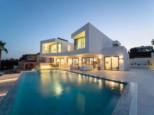 Holiday Home Luz by Interhome