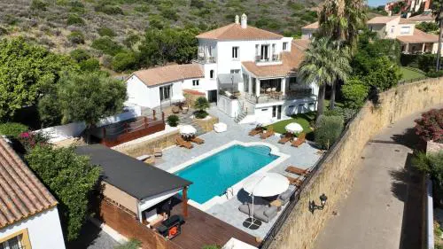Home4u Mediterranean Sea Views Villa Alkaff