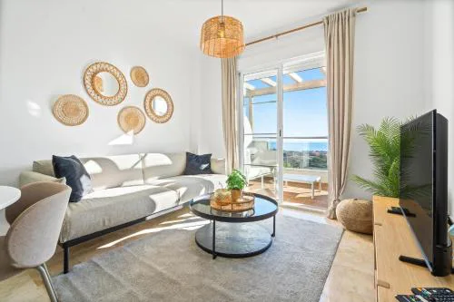 Modern 4-kamerappartment met zee- & bergzicht