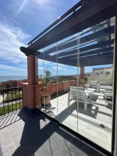 Penthouse with stunning sea view terrace