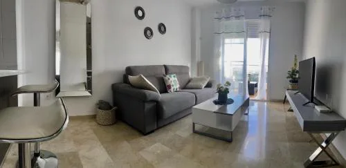 Precioso apartamento con vistas a mar y montaña en Manilva