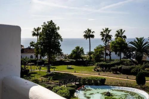 Sea view apartment with great terrace and 4 pools - Duquesa Suites 430