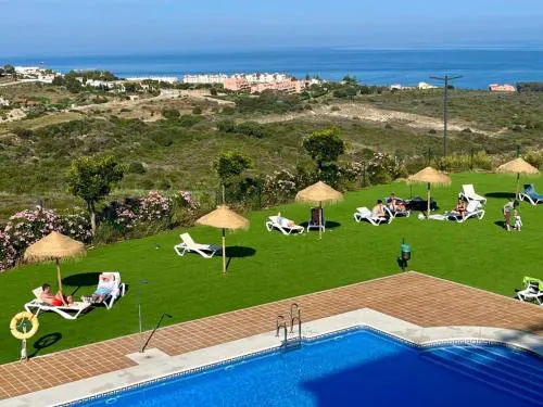 Small Oasis Nelson Mandela Apartment with sea view, two bedrooms, parking, terrace and pool