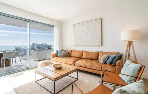 Sophisticated Two Bed Apartment in Pure South with Sea View