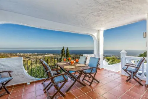 103-Penthouse Apartment, Stunning views, Marbella