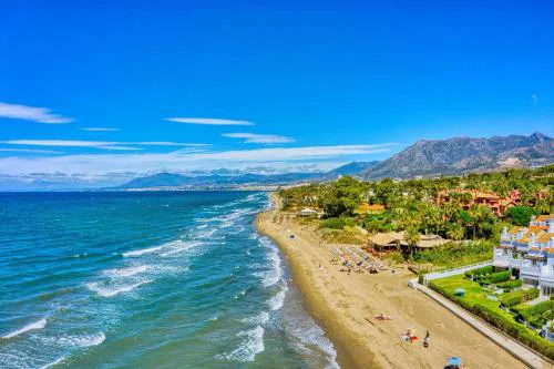 1107 Marbella Beach Front House