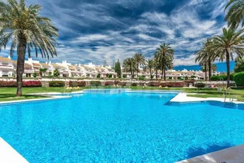 2 bedroom flat in Nueva Andalucia