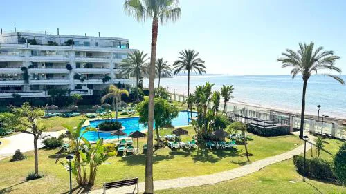 2 dorm 2 banos en primera linea en Playa Esmeralda