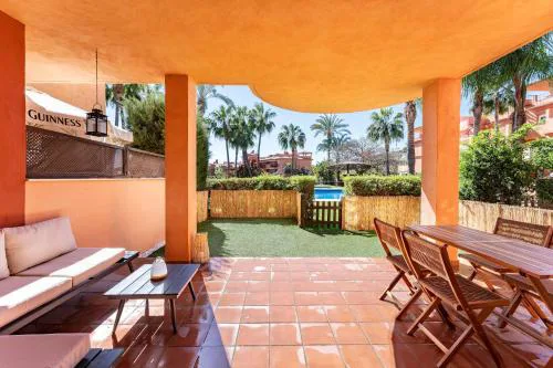 Apartmento en Marbella con acceso directo a la piscina!
