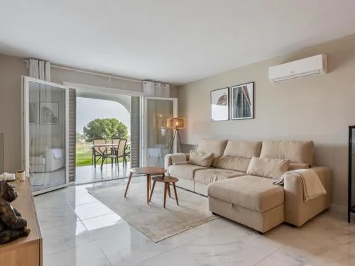 Azahara1, Mountain views and frontline golf