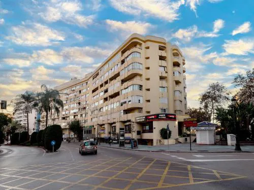 Beachfront Marbella Apartment with Balcony