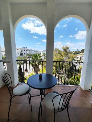 Bright & Cozy studio in the center of Puerto Banus, pool and terrace.