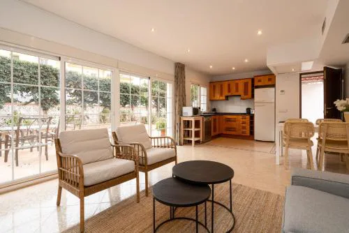 Charming two bedroom house close to the sea