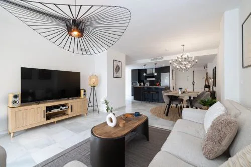 City Center Beach Access Apartment With Style