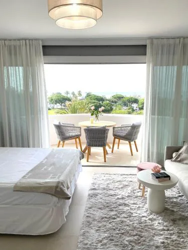 Coronado Apartment