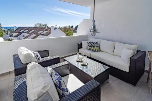 ELD1-Stunning 2 Bedroom Penthouse in Puerto Banus