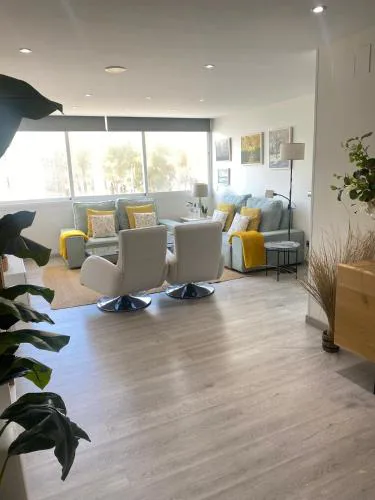 Homely Home Marbel Center Vistas Al Mar
