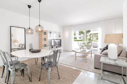 IVY - Scandinavian Apartment in Nueva Andalucia