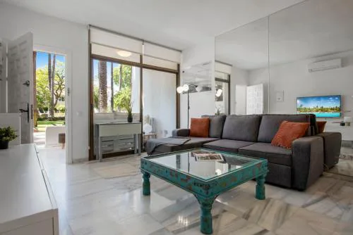 La Alcazaba lagoon by Costarentals - Ref M48