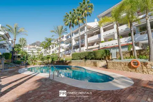 Las Cañas Beach - Marbella Golden Mile by Finest Rentals