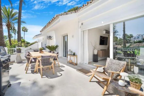 Los Jazmines Nueva Andalucia Terrace Pool