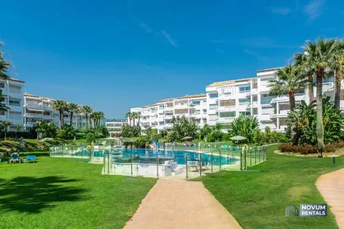 Lovely 1 BDRM Rental Unit w/ Pool in Puerto Banús